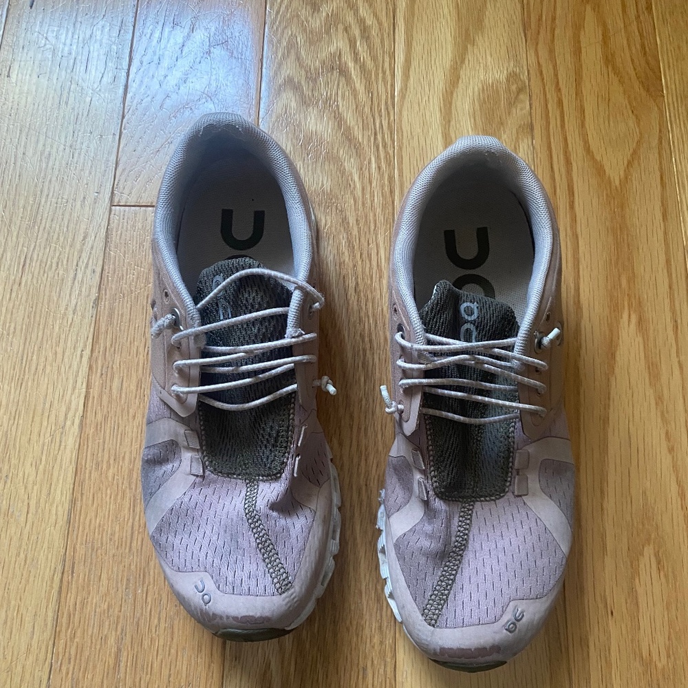 Pink On Cloud Shoes - sz 6.5